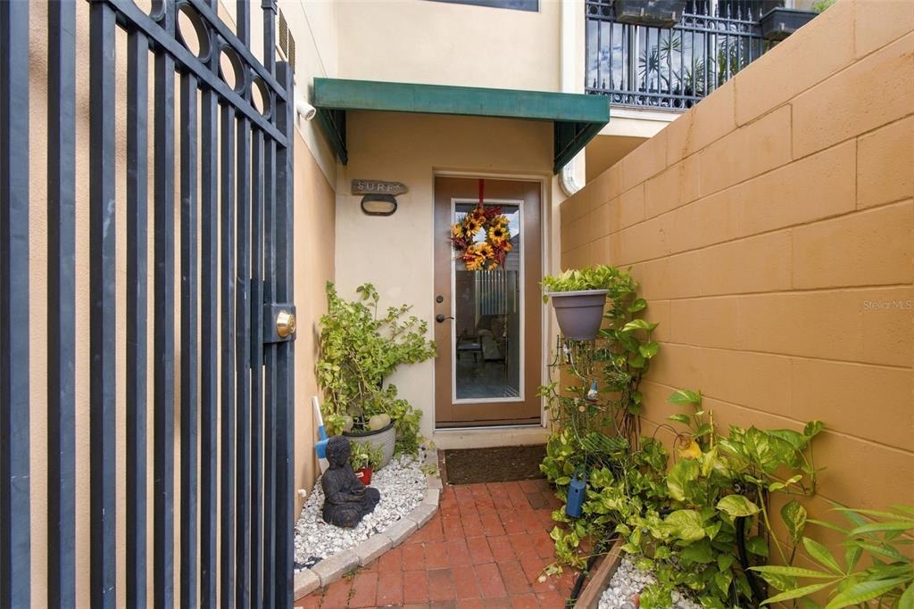 836 PADUA LANE, CLEARWATER, FL — photo 3 of 30