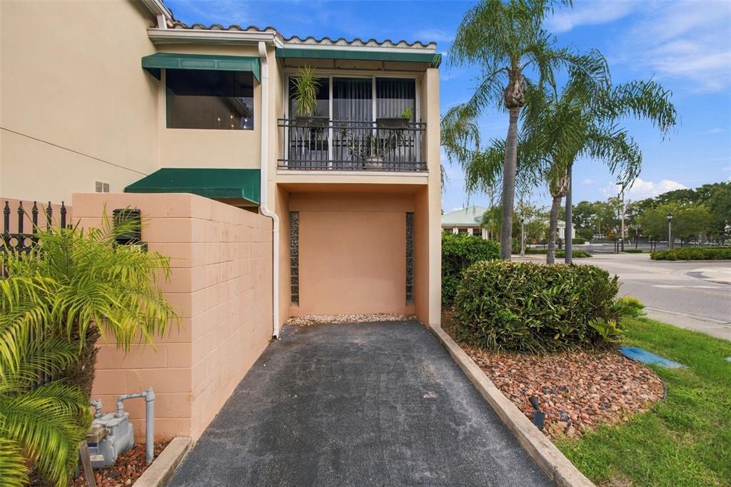 836 PADUA LANE, CLEARWATER, FL — photo 4 of 30
