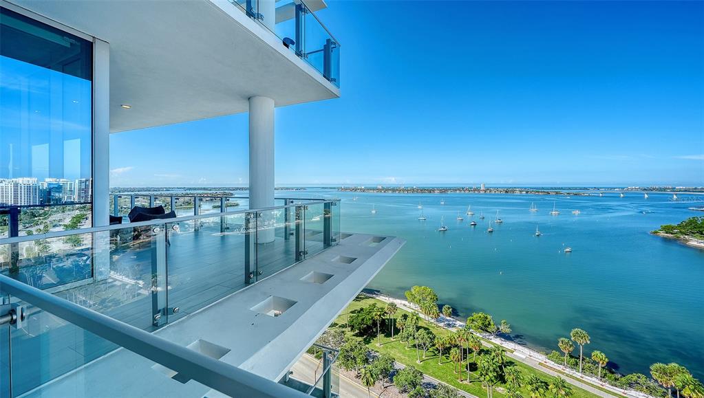605 S GULFSTREAM AVENUE UNIT 13, SARASOTA, FL — photo 4 of 30