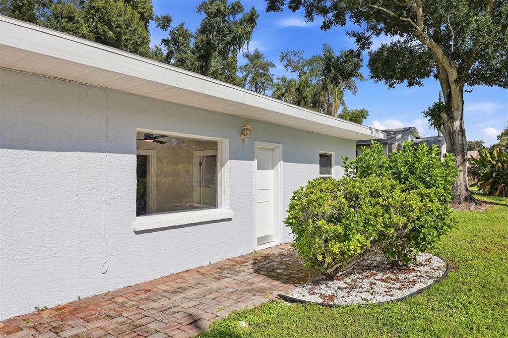 4620 VIOLET AVENUE, SARASOTA, FL — photo 3 of 30
