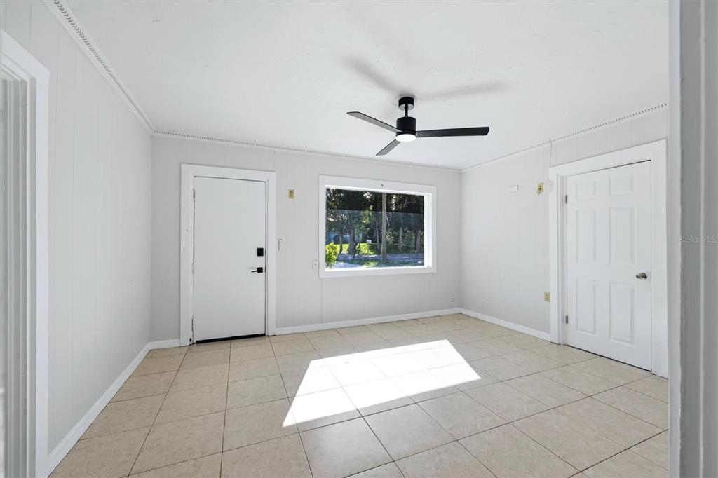 4620 VIOLET AVENUE, SARASOTA, FL — photo 4 of 30