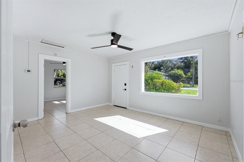 4620 VIOLET AVENUE, SARASOTA, FL — photo 5 of 30