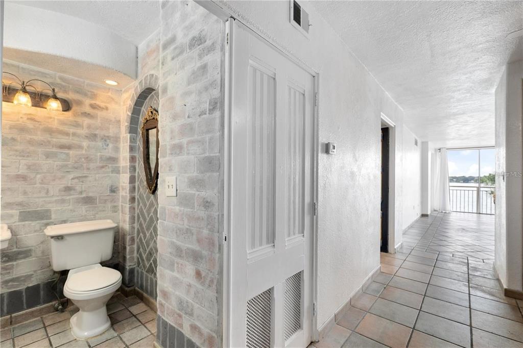 690 OSCEOLA AVENUE UNIT 407, WINTER PARK, FL — photo 4 of 30