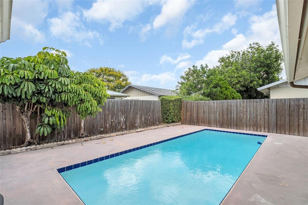2374 COVINGTON DRIVE, CLEARWATER, FL — photo 3 of 30