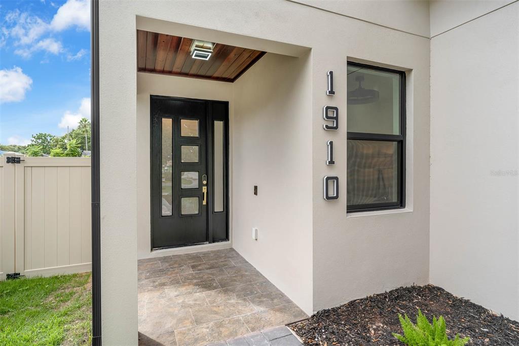 1910 CLOVERLAWN AVENUE, ORLANDO, FL — photo 2 of 25