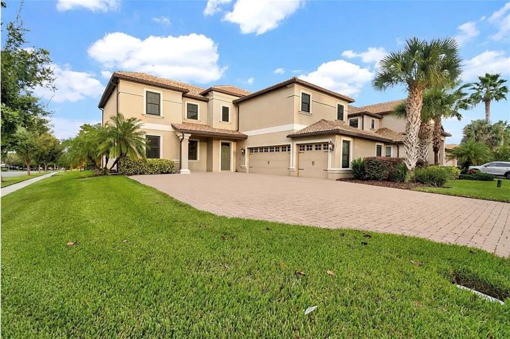 1301 GLENEAGLES LANE