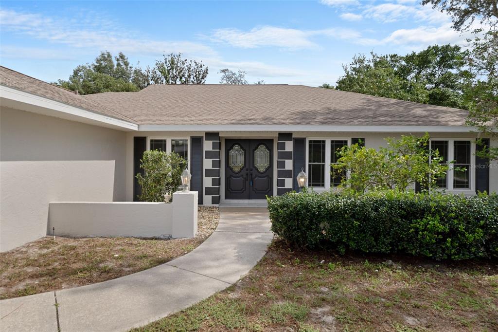 10220 SWANSON COURT, SPRING HILL, FL — photo 2 of 30