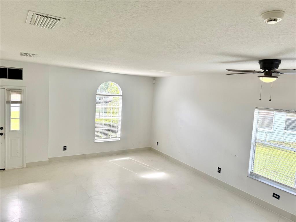 1945 MARSH HAWK DR., ORLANDO, FL — photo 4 of 38