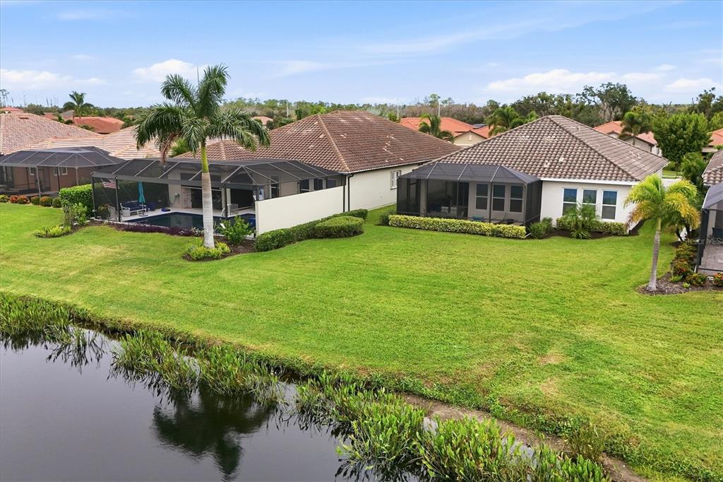 10018 MARBELLA DRIVE, BRADENTON, FL — photo 2 of 30