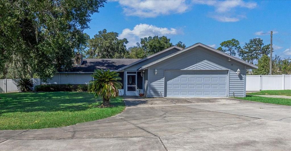 11470 SE 73RD COURT, BELLEVIEW, FL — photo 2 of 30