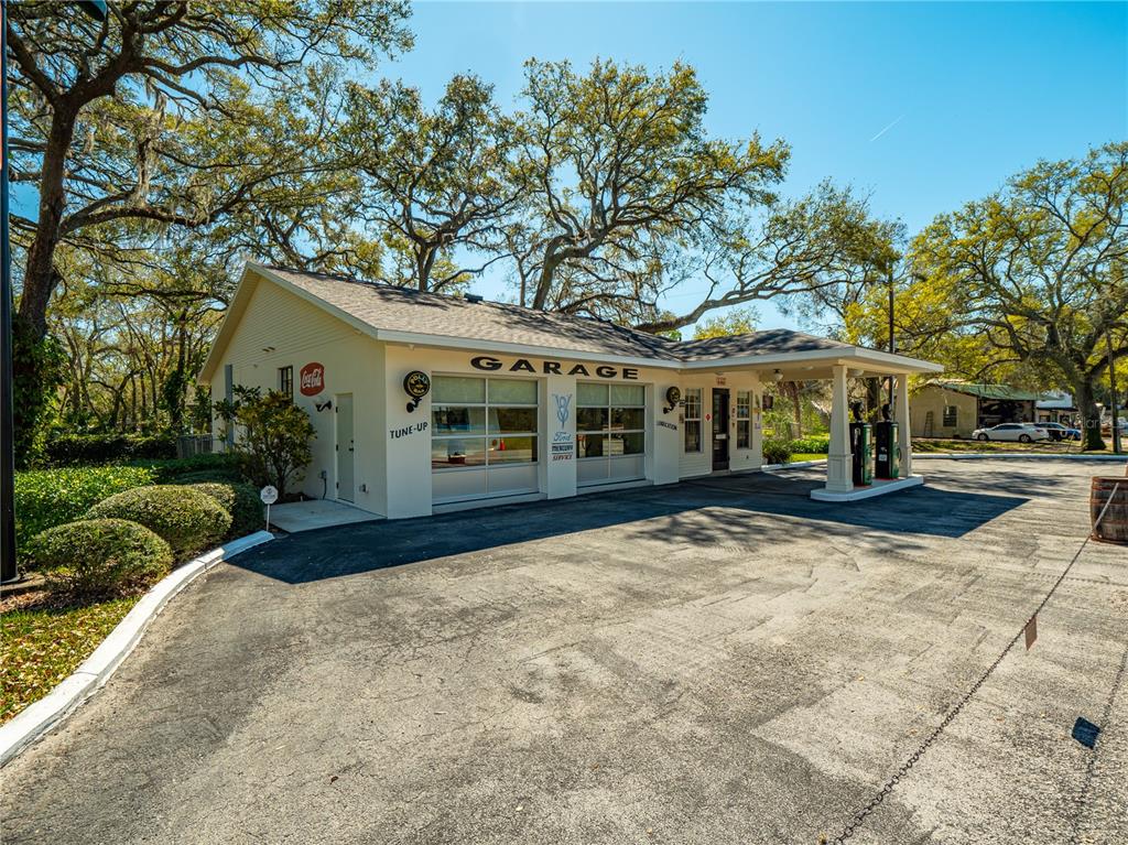 11415 E BROADWAY AVENUE, SEFFNER, FL — photo 3 of 71