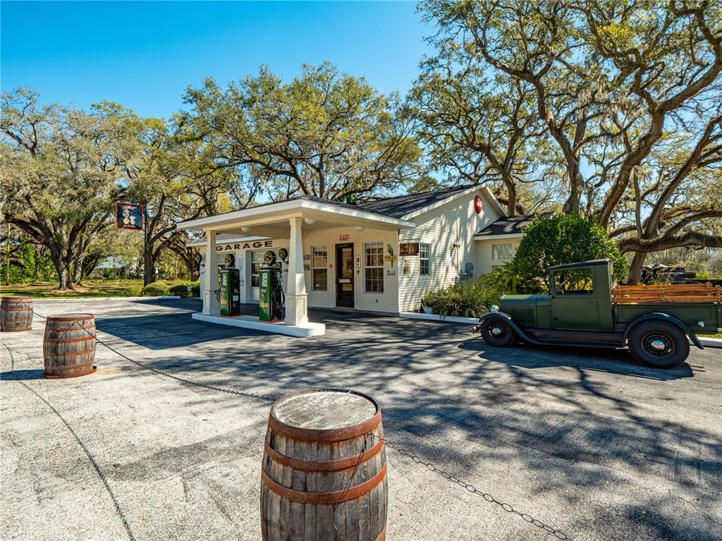 11415 E BROADWAY AVENUE, SEFFNER, FL — photo 4 of 71