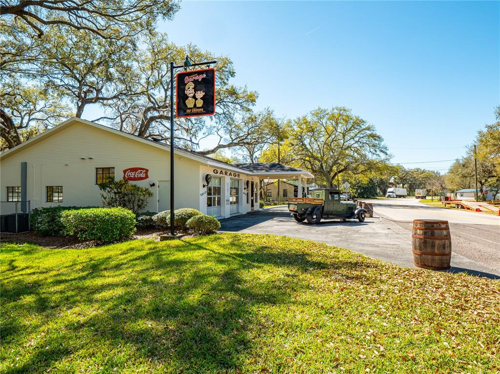 11415 E BROADWAY AVENUE, SEFFNER, FL — photo 5 of 71