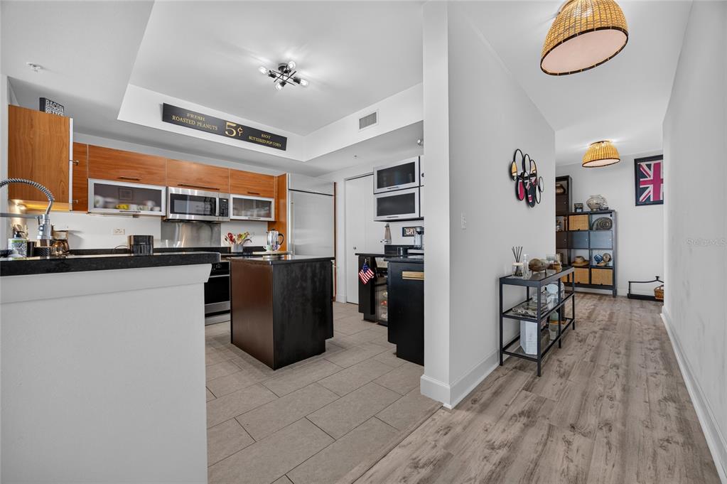 3000 OASIS GRAND BOULEVARD UNIT 1007, FORT MYERS, FL — photo 4 of 30