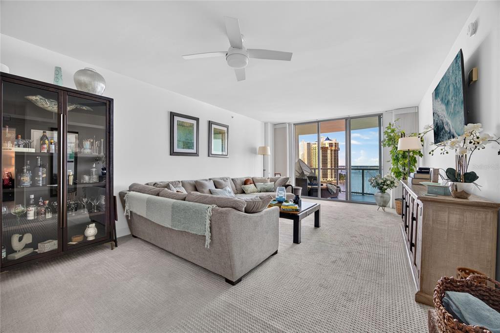3000 OASIS GRAND BOULEVARD UNIT 1007, FORT MYERS, FL — photo 5 of 30