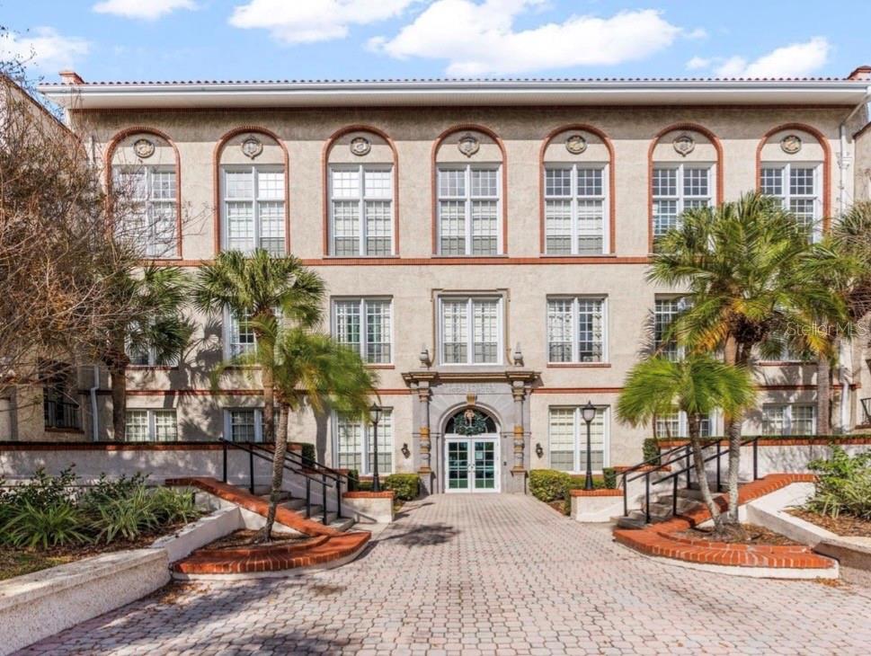 701 MIRROR LAKE DRIVE N UNIT 102