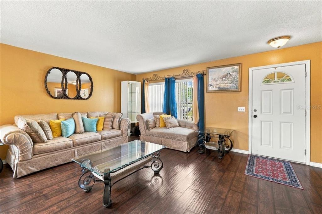 7517 HUNTERS GREENE CIRCLE, LAKELAND, FL — photo 3 of 35