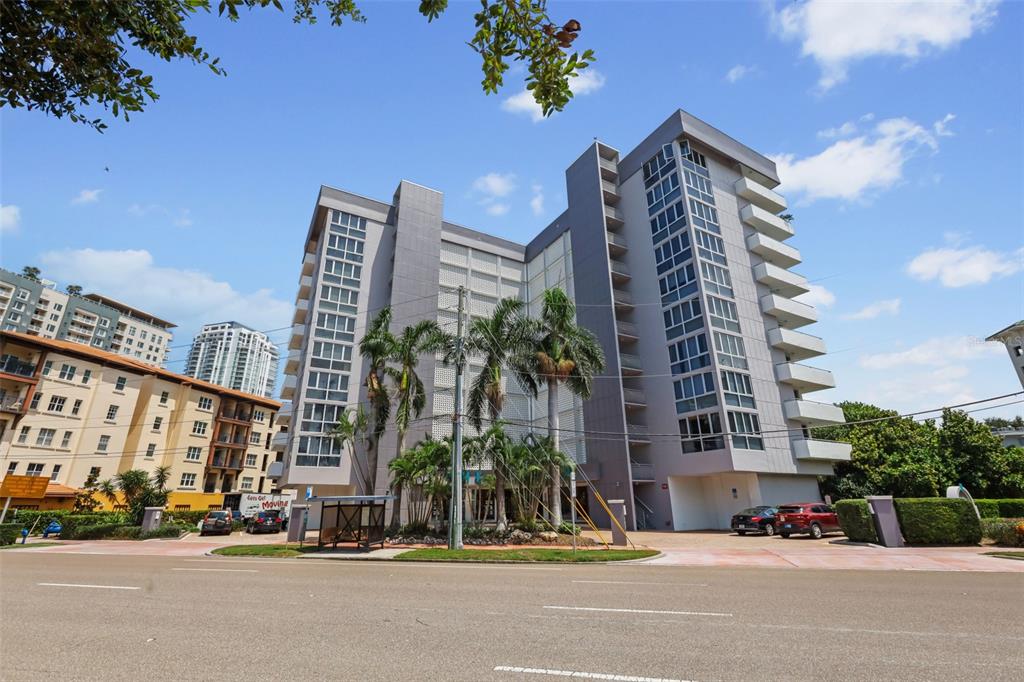 470 3RD STREET S UNIT 413