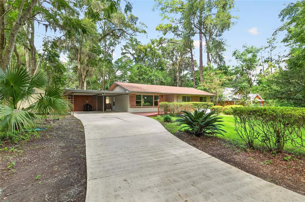 810 NW 19TH TERRACE, GAINESVILLE, FL — photo 2 of 26