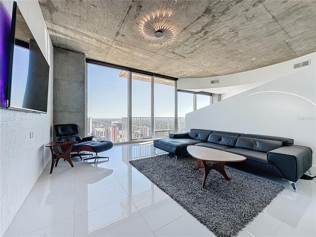 155 S COURT AVENUE UNIT 2111