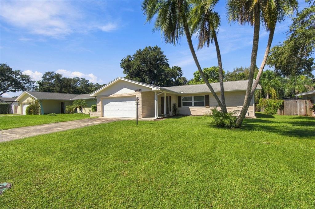 11161 105TH AVENUE, SEMINOLE, FL — photo 3 of 30
