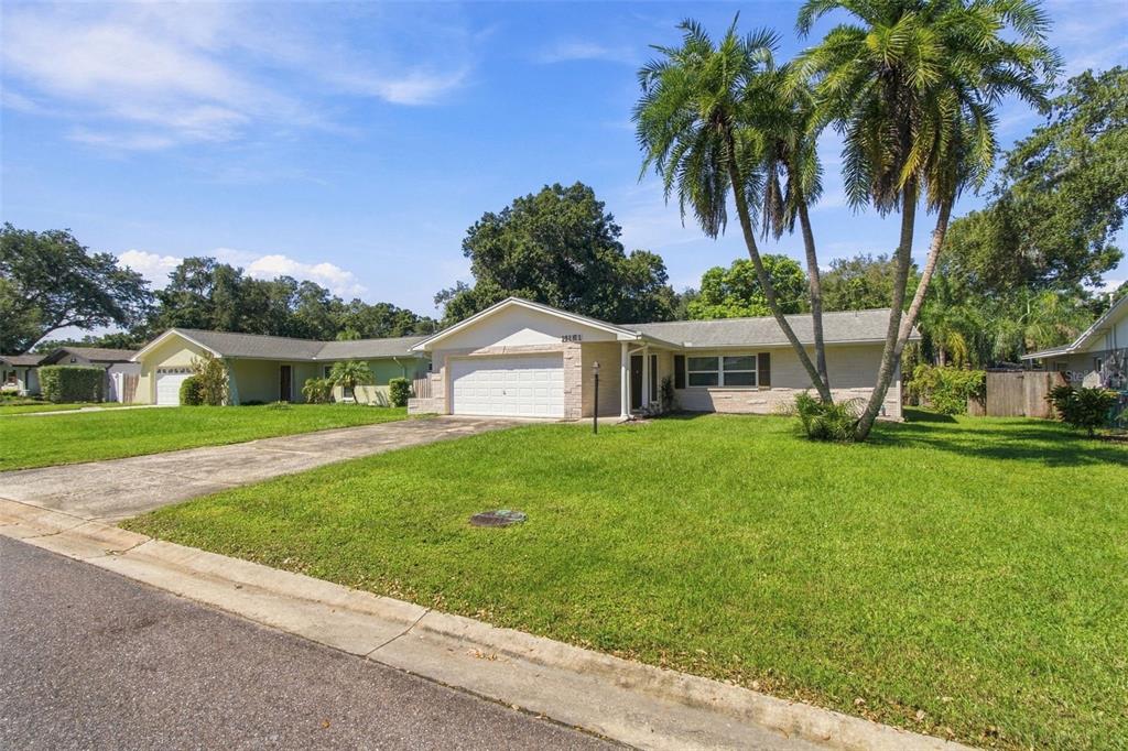 11161 105TH AVENUE, SEMINOLE, FL — photo 4 of 30