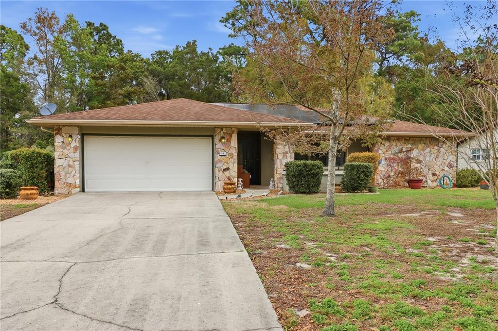 18 Foxgreen COURT, HOMOSASSA, FL — photo 2 of 25