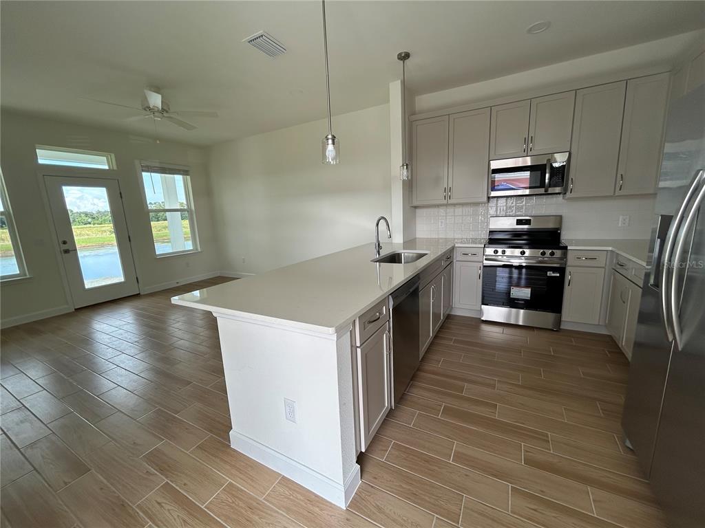 12034 LAKESHORE WAY, OXFORD, FL — photo 3 of 8