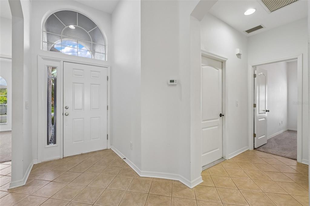1810 MIRA LAGO CIRCLE, RUSKIN, FL — photo 4 of 30