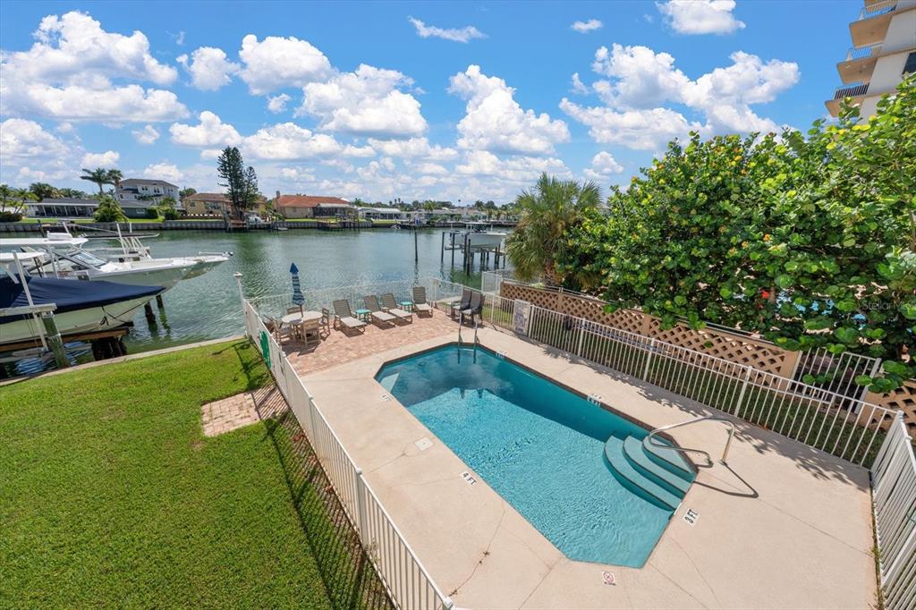 301 ISLAND WAY UNIT E, CLEARWATER, FL — photo 3 of 30