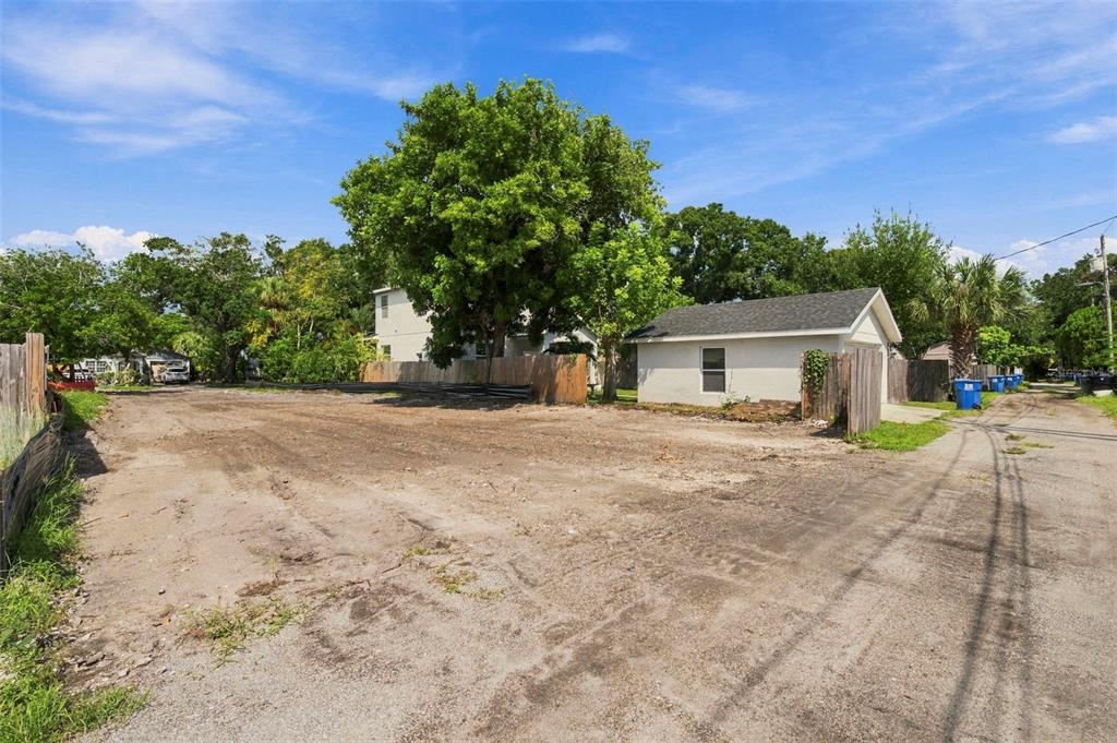 927 YALE STREET N, ST PETERSBURG, FL — photo 4 of 15