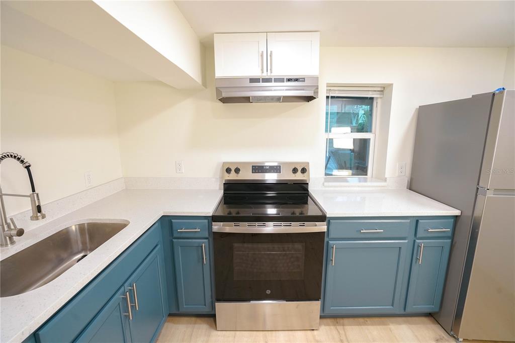 535 14TH AVENUE S UNIT 4, ST PETERSBURG, FL — photo 5 of 16