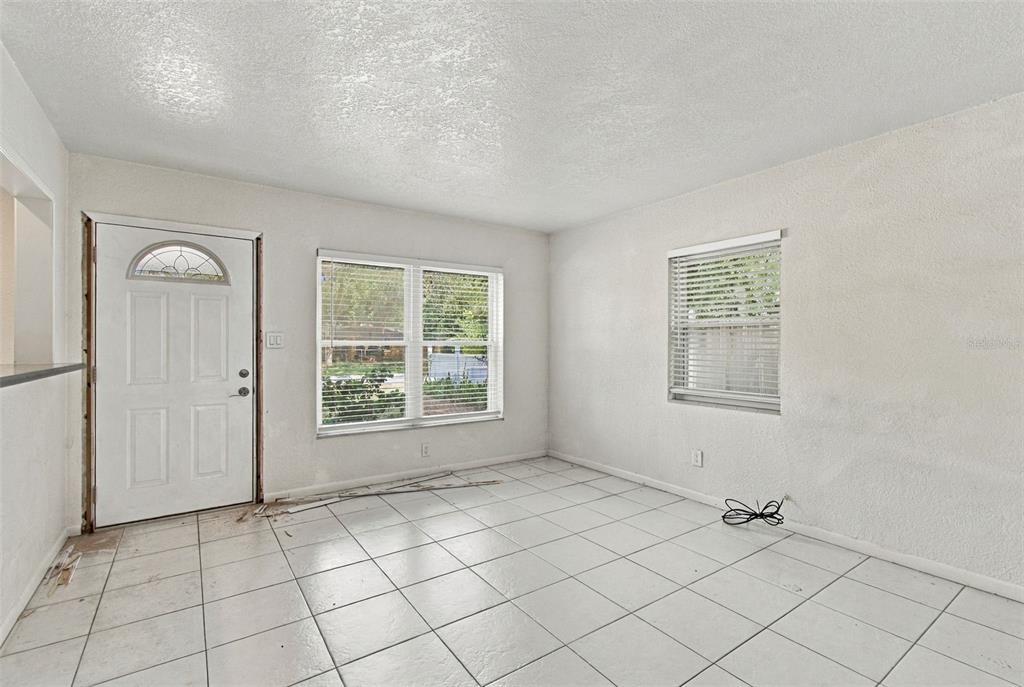4214 W NORTH B STREET, TAMPA, FL — photo 4 of 22
