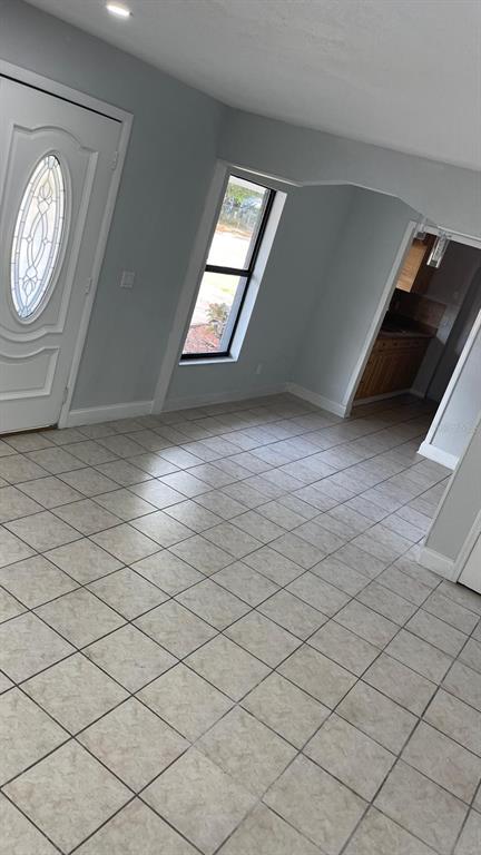 6524 LA MESA CIRCLE, TAMPA, FL — photo 2 of 24