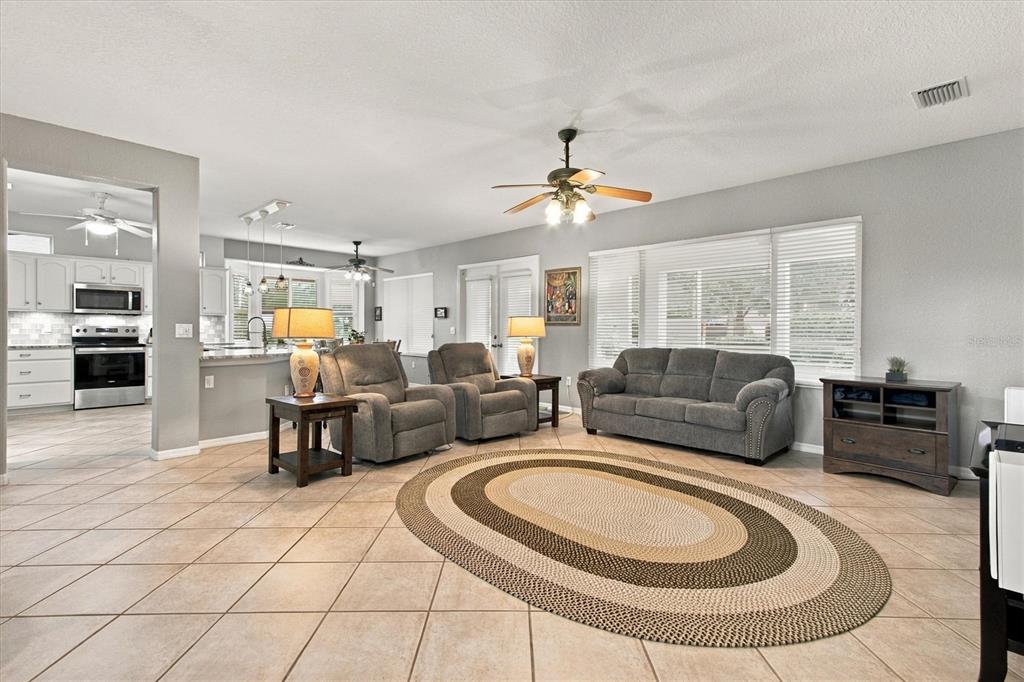 9561 SE 124TH LOOP, SUMMERFIELD, FL — photo 4 of 30