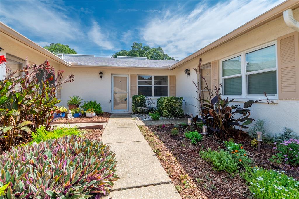 3114 37TH LANE S UNIT B, ST PETERSBURG, FL — photo 2 of 30