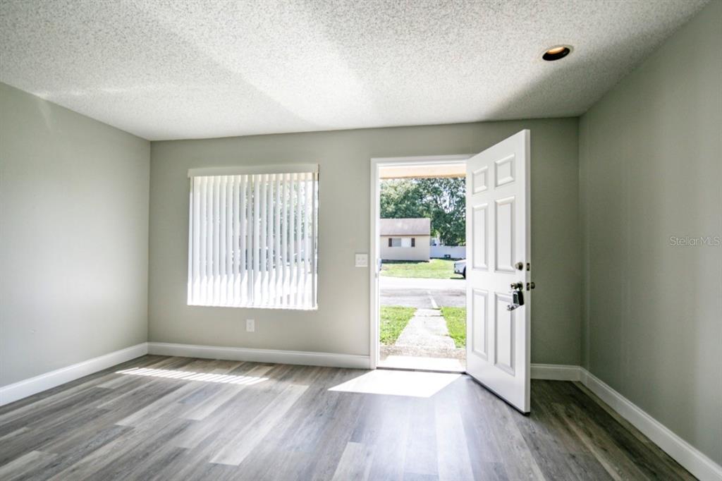 424 E ROSEWOOD LANE UNIT 424, TAVARES, FL — photo 3 of 23