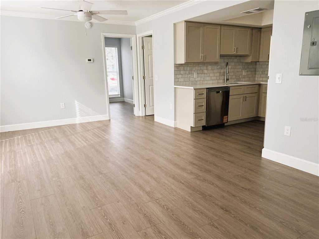 1859 SHORE DRIVE S UNIT 101, SOUTH PASADENA, FL — photo 4 of 32