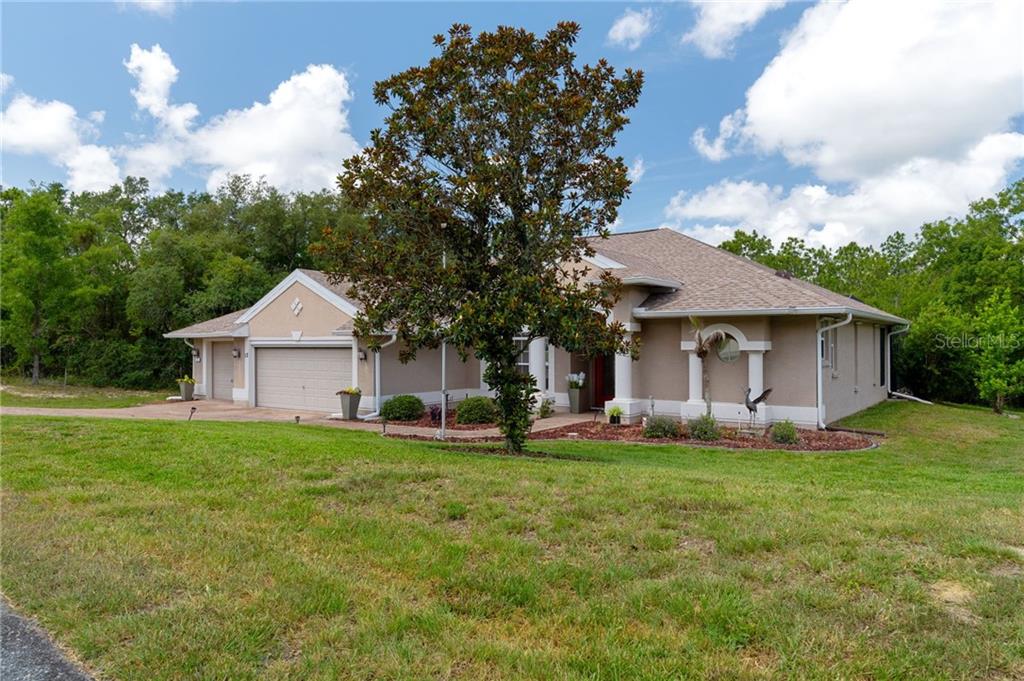 12 HACKBERRY DRIVE, HOMOSASSA, FL — photo 2 of 30