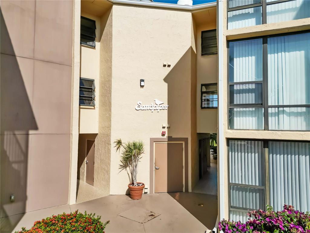 618 BIRD BAY DRIVE S UNIT 201, VENICE, FL — photo 2 of 30