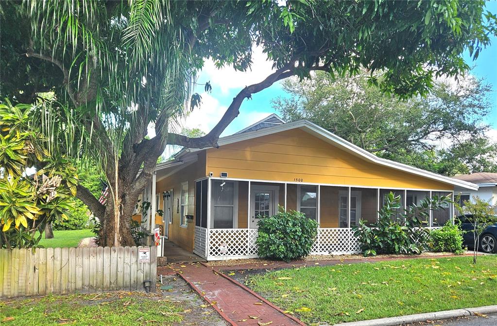 1500 N OSCEOLA AVENUE