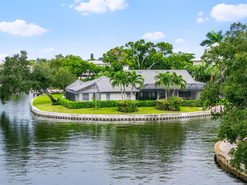 500 VENICE LANE, SARASOTA, FL — photo 2 of 59