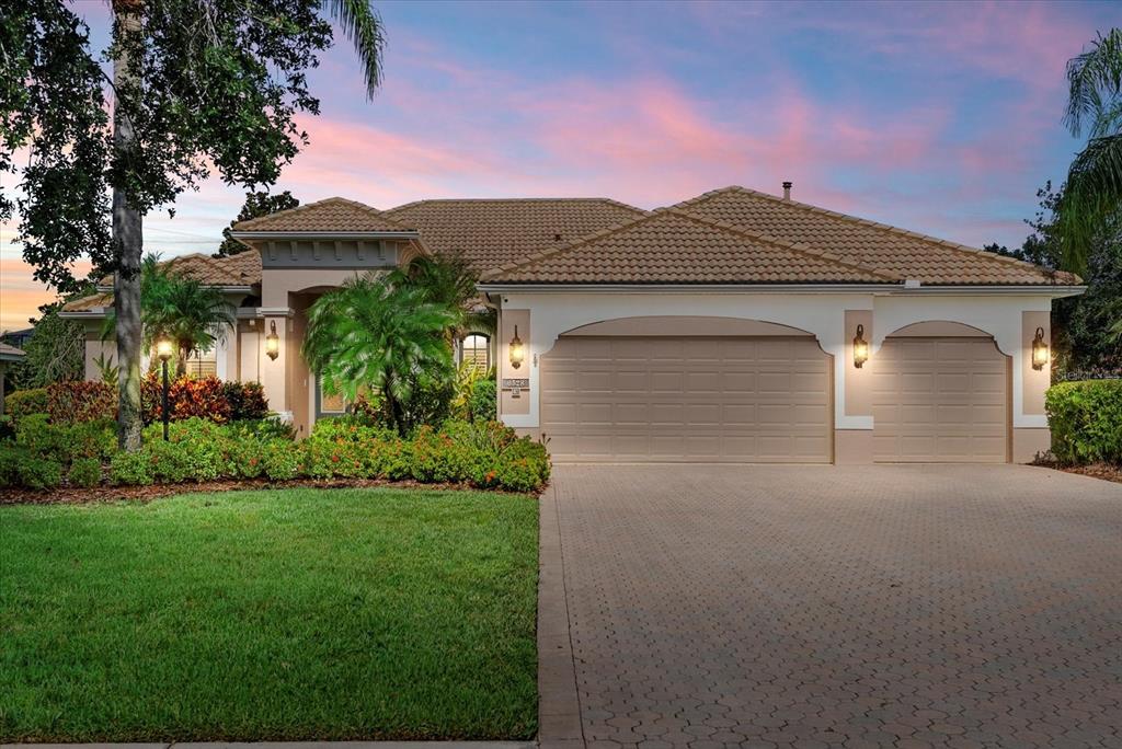 6528 COOPERS HAWK COURT