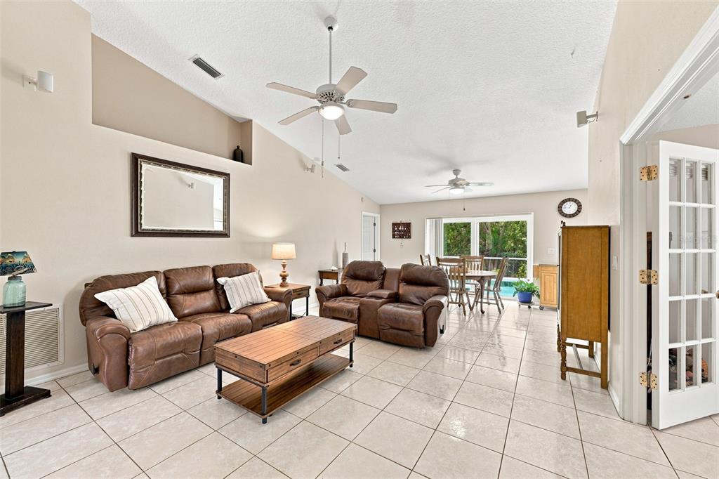 216 LOOKOUT DRIVE, APOLLO BEACH, FL — photo 5 of 30