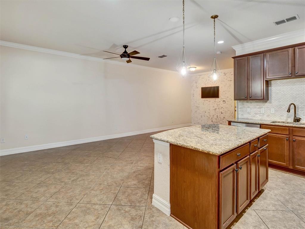9986 EAGLE CREEK CENTER BOULEVARD, ORLANDO, FL — photo 3 of 30