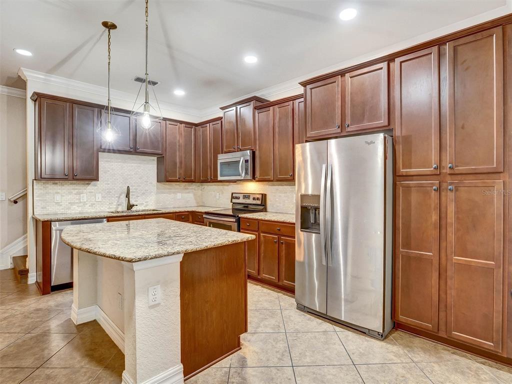 9986 EAGLE CREEK CENTER BOULEVARD, ORLANDO, FL — photo 4 of 30