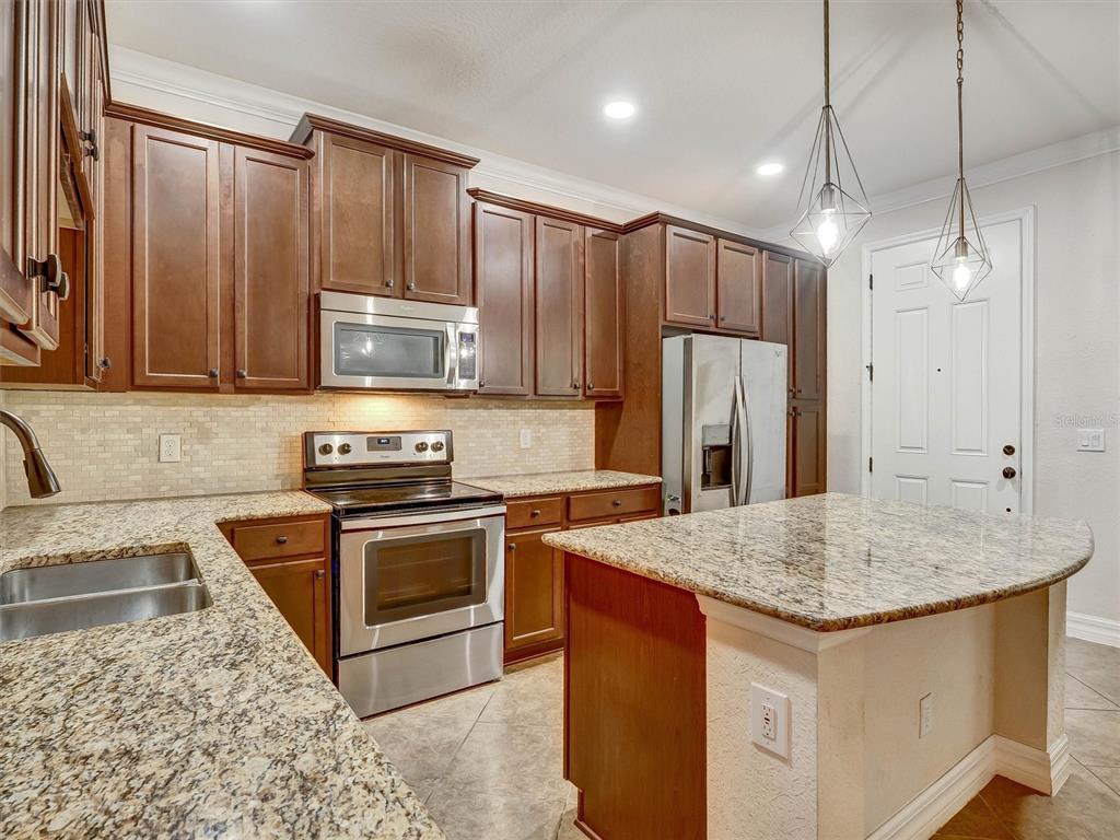 9986 EAGLE CREEK CENTER BOULEVARD, ORLANDO, FL — photo 5 of 30