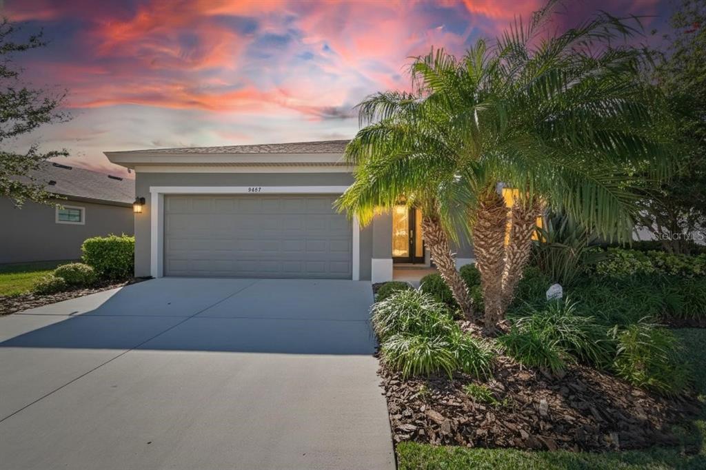 5427 SILVER SUN DRIVE