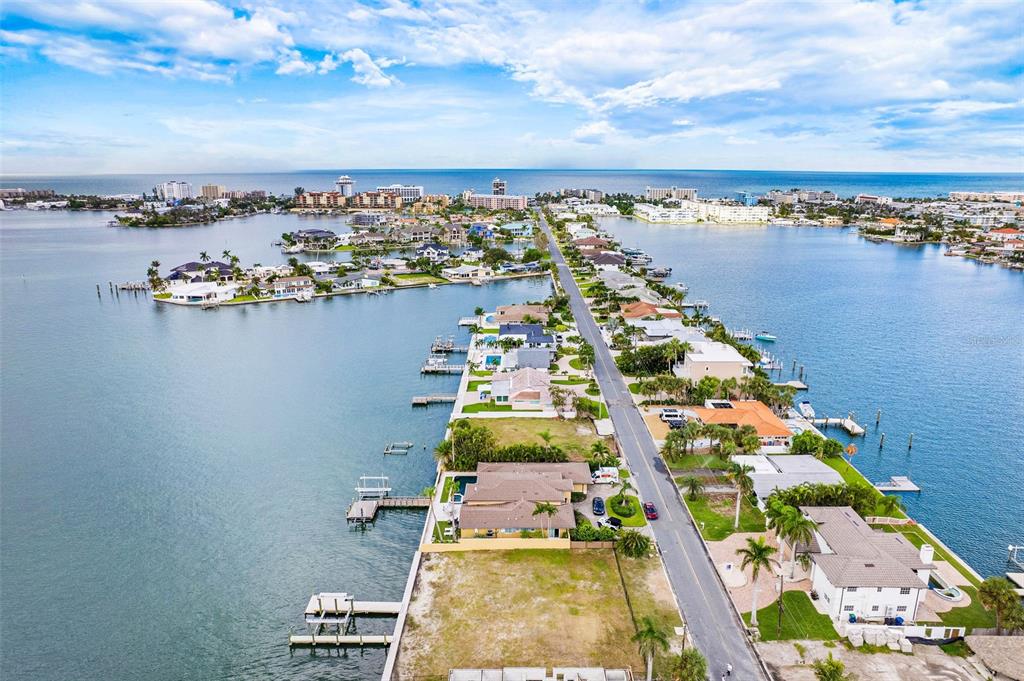 424 55TH AVENUE, ST PETE BEACH, FL — photo 4 of 16