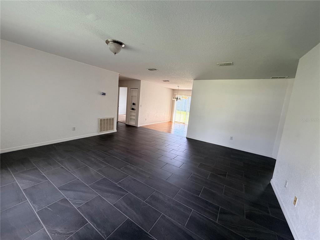 12335 SE 103RD COURT, BELLEVIEW, FL — photo 4 of 22
